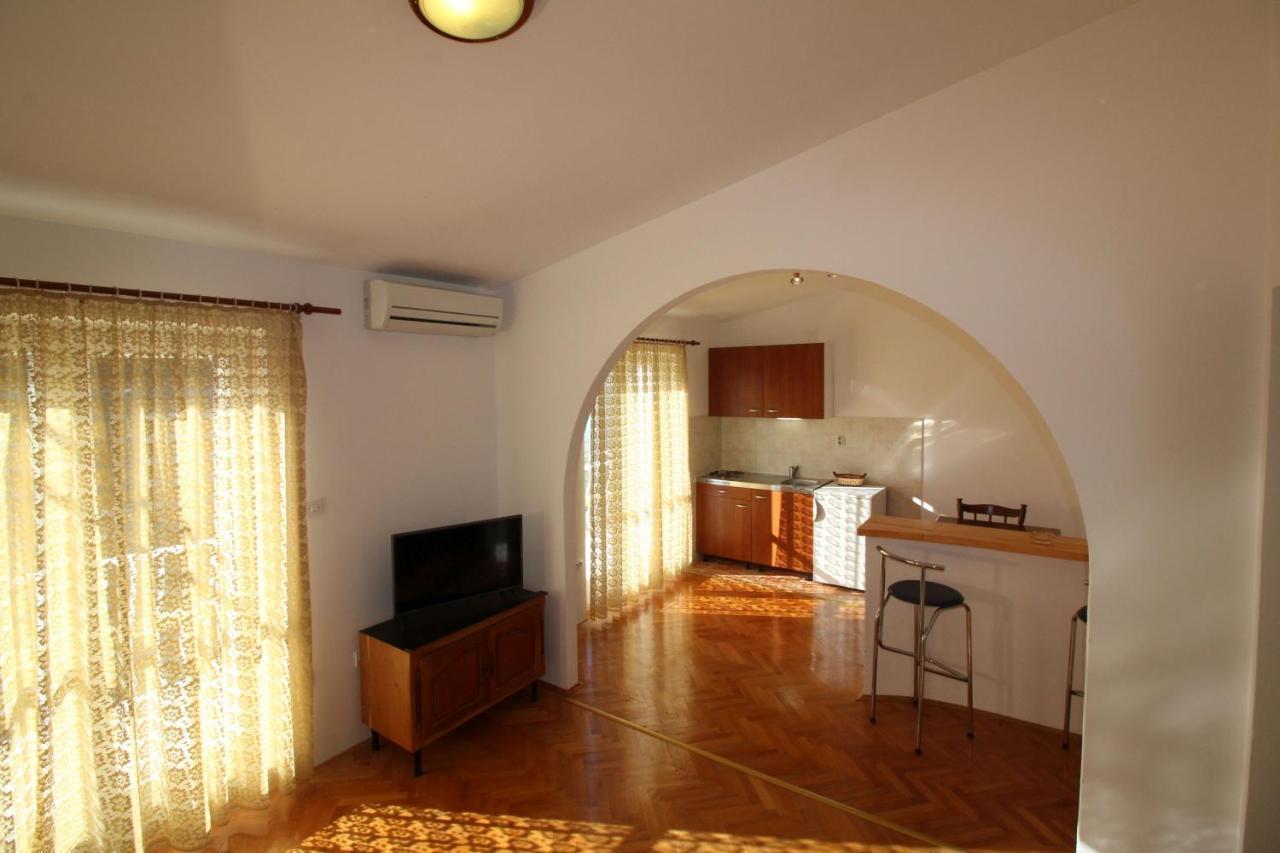 Апартаменти Makarska Centre & Free Private Parking Екстер'єр фото